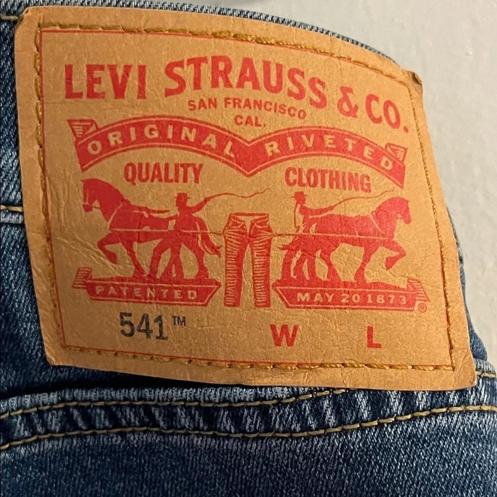 Levi’s 541 All Seasons Tech Men's Blue Jeans Size 46